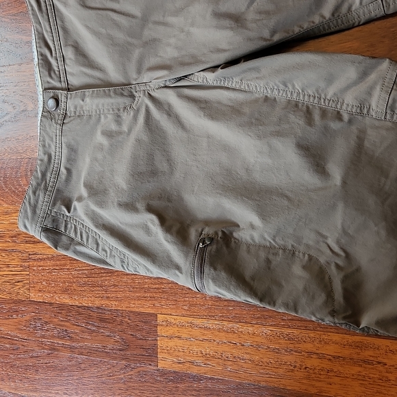 L.L.Bean Comfort Cropped Trail Pants, Ash 8P - Picture 2 of 14